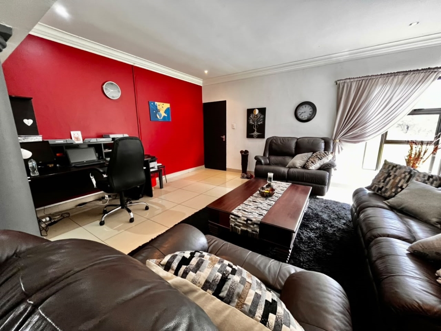 4 Bedroom Property for Sale in Buffelsfontein A H North West
